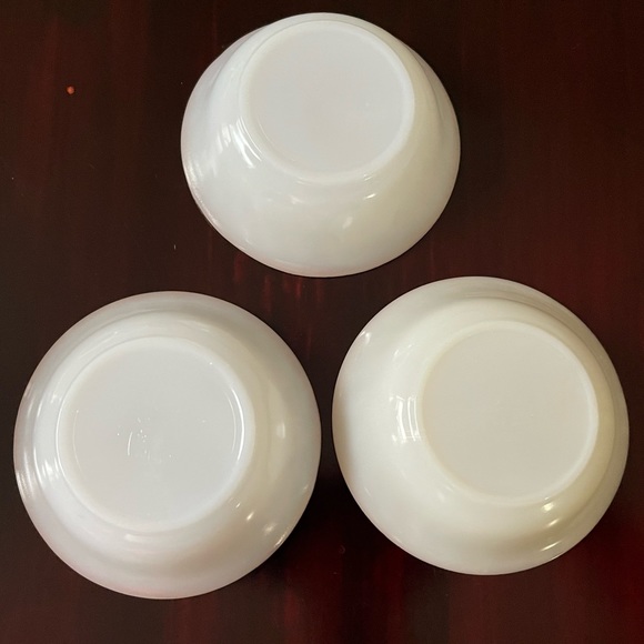 Fire King Swirl Milk Glass Set Of 3 Nappie Dessert Bowls - Picture 4 of 7